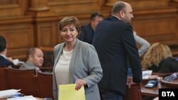 Предложенията за промени са внесени от деветима депутати от ГЕРБ, начело с Анна Александрова (на снимката)