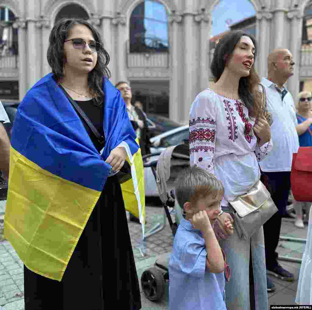 Маршот почна од паркот &bdquo;Жена борец&ldquo;, наспроти македонскиот Парламент, а заврши пред &bdquo;Алеја на Украина&ldquo; во центарот на Скопје