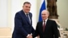 Predsjednik bh. entiteta Republika Srpska Milorad Dodik rukuje se sa ruskim predsjednikom Vladimirom Putinom tokom sastanka u Moskvi, Rusija, 23. maja 2023.