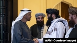 سراج الدین حقانی و هیئت طالبان در دیدار با رهبر امارات متحده عربی در ابوظبی