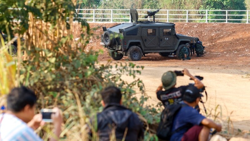 Судири меѓу хунтата и бунтовниците на границата на Мјанмар со Тајланд