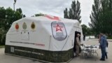 Мобільний пункт відбору на службу до ЗС РФ за контрактом у Сімферополі. Крим, 9 травня 2024 року