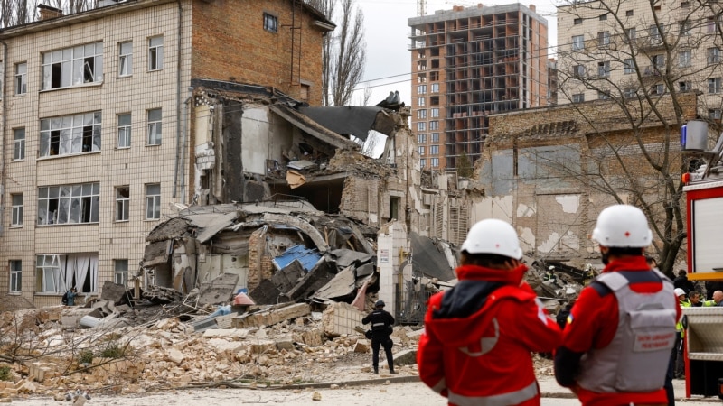 Ракетный удар по Киеву: разрушен нежилой дом, есть пострадавшие
