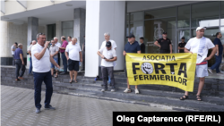 Protest al asociației „Forța Fermierilor” în fața ministerului Agriculturii în august 2023.