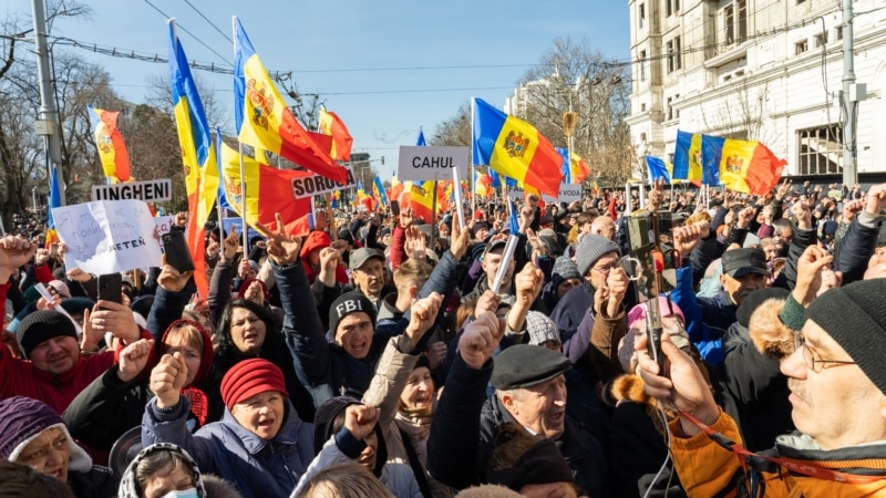 R.Moldova: Cum vrea Șor să facă proteste pe bani, Poliția nu-l lasă, iar primarul Chișinăului se spală pe mâini