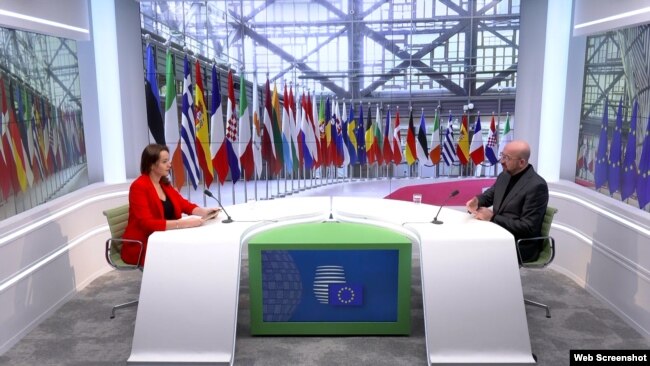 Pamje gjatë intervistës në Bruksel me presidentin Këshillit Evropian.