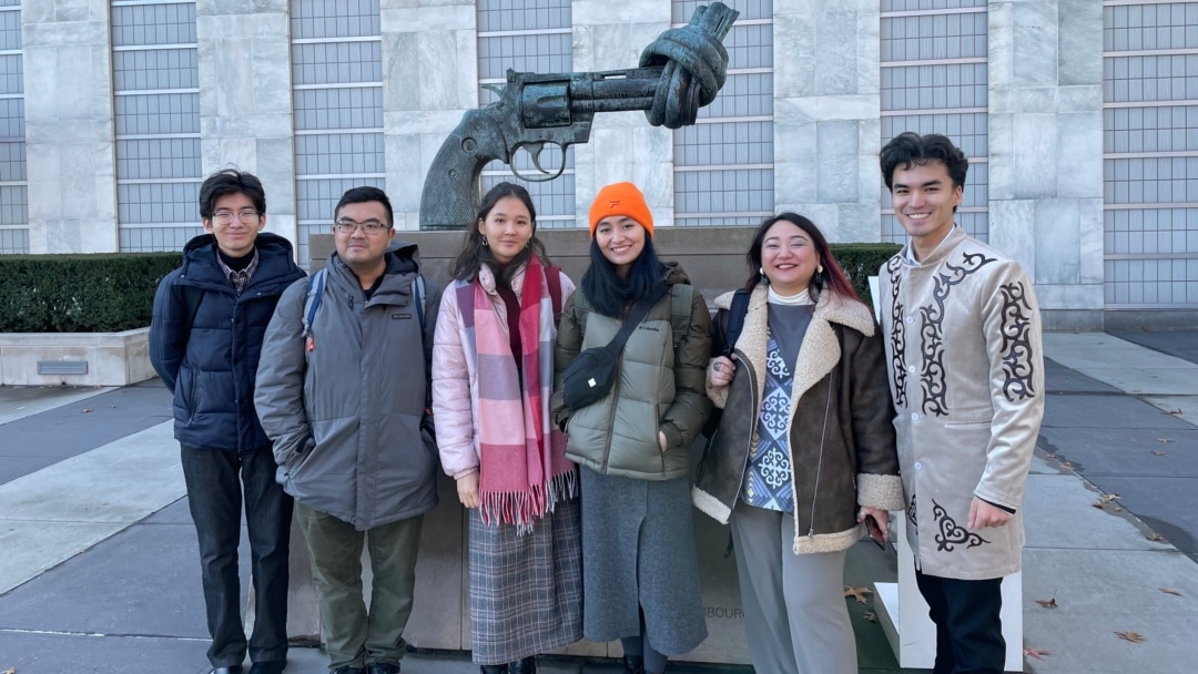 Бүкіл отбасын құртты