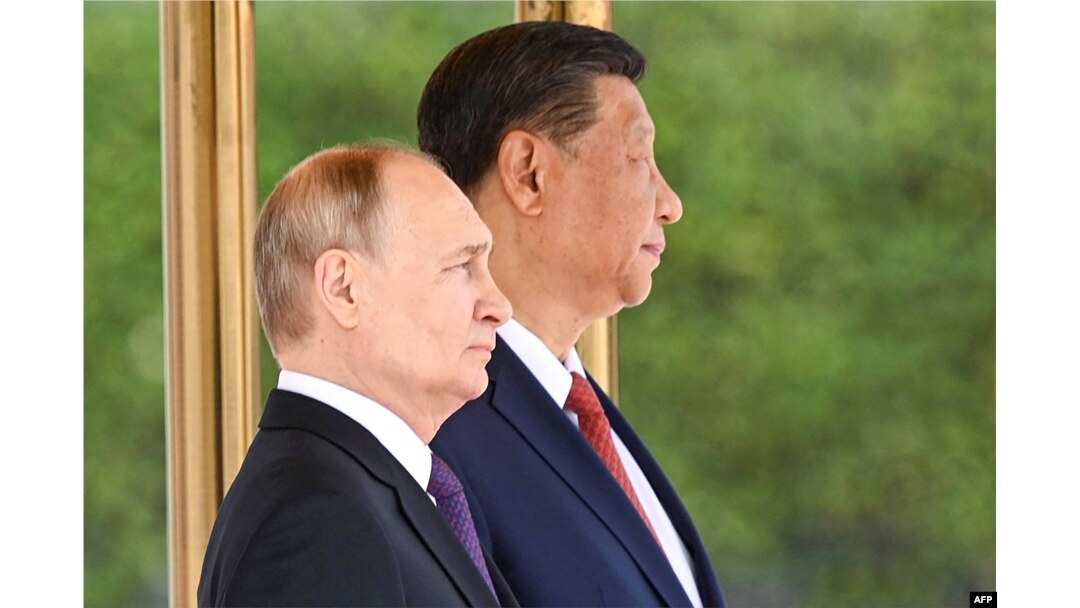 China s-a declarat neutră de la începutul războiului, însă președinții Vladimir Putin și Xi Jinping au relații amicale și se întâlnesc des. De la începutul războiului, Xi a vorbit cu Zelenski o singură dată, la telefon.