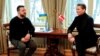 Володимир Зеленський (на фото з Метте Фредеріксен), коментуючи зустріч із лідерами скандинавських країн, подякував Данії за військову допомогу