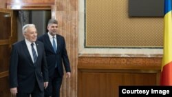 Premierul Marcel Ciolacu și guvernatorul Mugur Isărescu s-au întâlnit la Palatul Victoria. 