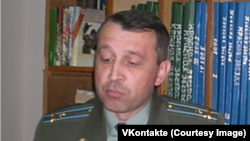 Виталий Денисов в военной форме 