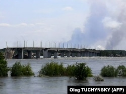 Часткова затопленая тэрыторыя каля Антонаўскага моста, што ў ваколіцах Херсону. 6 чэрвеня 2023
