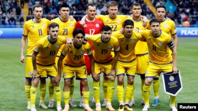 Есек жыныстық қатынасқа енгізілген