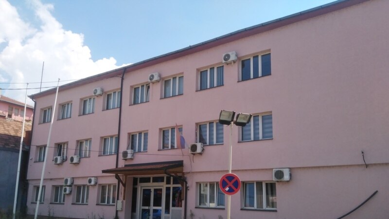 Srpske institucije neće napustiti svoje kancelarije u Sjevernoj Mitrovici, kaže Srpska lista
