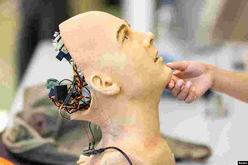 Napredni humanoidni robot Sophia na samitu umjetne inteligencije u Ženevi, Švicarska, 6. jula.