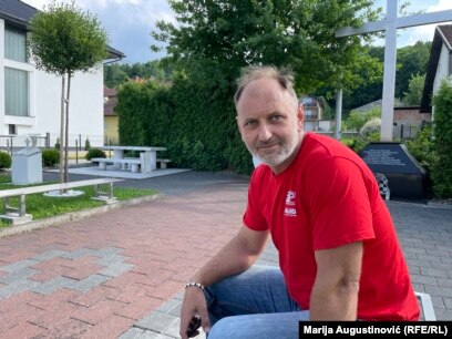 Ivan Garić teško je povrijeđen u granatiranju igrališta, na kojem je 1993. izgubio brata i sestru.