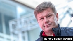 Дмитрий Губерниев перед началом легкоатлетических стартов, 2023 год