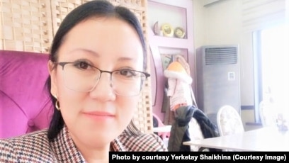 Жалаңаш шұлықтардағы үйдегі порно