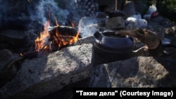 Чайник на костре. Фото: Владимир Киселев