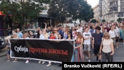Protestna šetnja protiv nasilja u Kragujevcu, gradu u centralnom delu Srbije, 8. jul 2023.