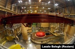 Sala reactorului unității numărul patru a centralei nucleare din Paks.