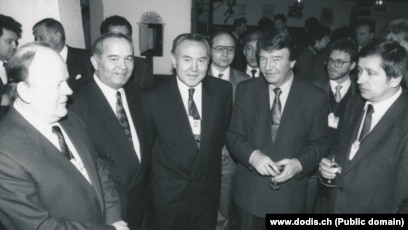 Рубль үшін өзін берді