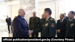 Аляксандар Лукашэнка і Лі Шанфу 17 жніўня ў Менску
