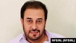 احمد هنایش خبرنگار رادیو آژادی که در پاکستان هدف سوء قصد قرار گرفت و زخمی شد
