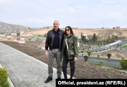 Ильхам Алиев и его жена Мехрибан Алиева