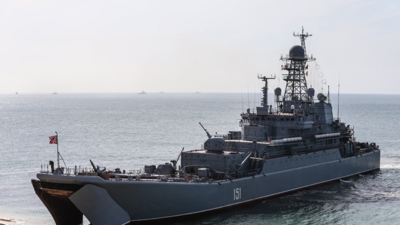 Aviația ucraineană a distrus o navă rusă din portul Feodosiia, Crimeea (surse)