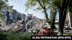 Зруйновані житлові будинки в місті Вугледар Донецької області, 16 липня 2023 року
