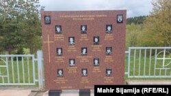 Spomenik poginulim pripadnicima HVO-a među kojima su i strani dobrovoljci, Gornji Vakuf/Uskoplje, 20. maj 2023. 