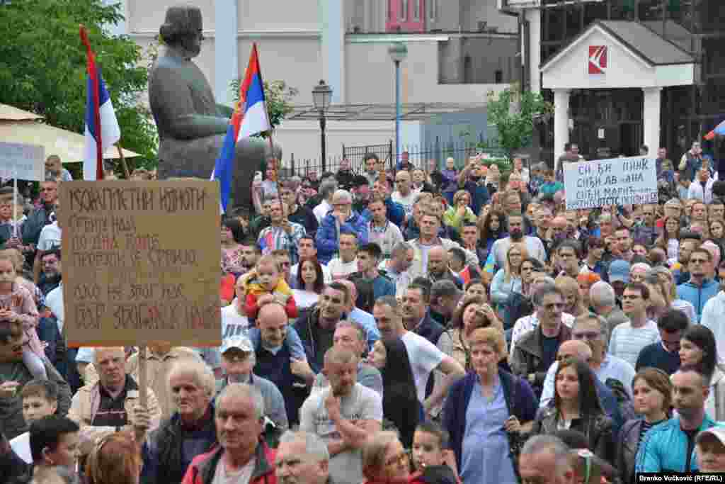 Veliki skup održan je i u Kragujevcu. Tamo su se građanima obratili&nbsp;profesori, glumci i lekari, a osnovna poruka sa skupa je bila da Srbija nema više vremena za čekanje (17. jun 2023)