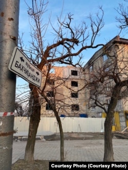 Разрушенные дома в Мариуполе. Украина, март 2023 года