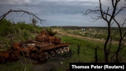 Знищений російський танк біля Богородичного на Донеччині, архівне фото