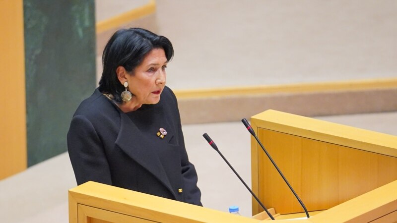 Президент созвала внеочередное заседание парламента на котором «Мечта» утвердит генпрокурора