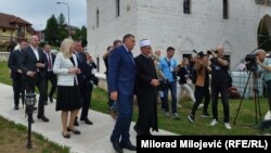 Milorad Dodik, predsjednik bh. entiteta Republika Srpska (RS), Željka Cvijanović, članica Predsjedništva BiH i Radovan Višković, premijer RS-a, na otvaranju džamije Arnaudija, 7. maja 2024.