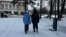 Стихийный мемориал в память об Алексее Навальном у Камня скорби в сквере памяти жертв политических репрессий, Томск