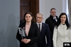 Святлана Циханоуска след срещата си с премиера Николай Денков и вицепремиерката и министърка на външните работи Мария Габриел, 5 март 2024 г.