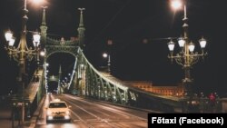 Budapesti taxi egy dátum nélküli fotón.