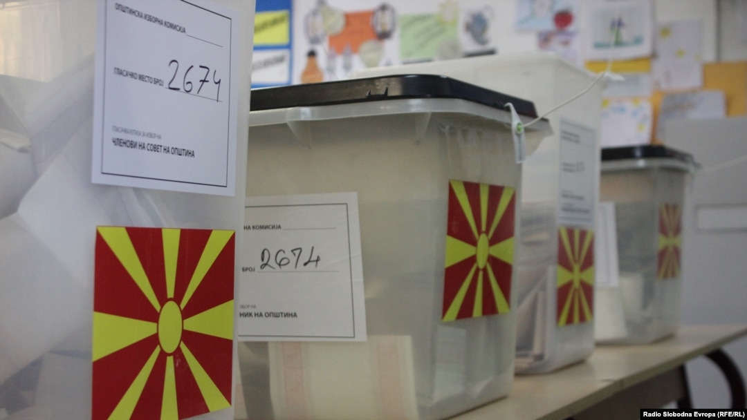 Парламентарните избори ќе се одржат на 8 мај кога треба да се гласа и во втор круг претседателски избори. Првиот круг од претседателските, пак, ќе се одржи на 24 април.