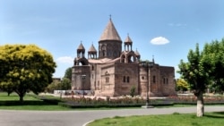 Մենք Քրիստոս ենք քարոզում, ոչ թե մեր սեռական անկողինը. Իտալիայի հոգևոր հովիվ 