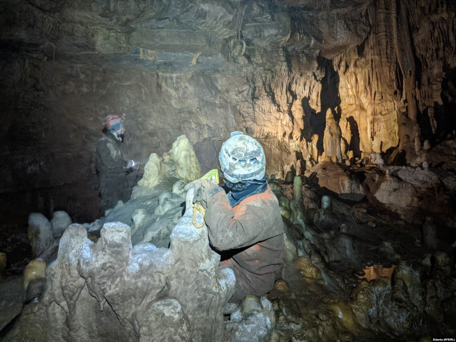 Harta e skajit të sipërm të sallës "Kosio Kasabov" në shpellën Zidanka.