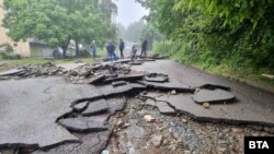 Разрушена улица след силен порой в Берковица.