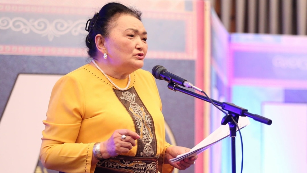 Кайса Макарайнен жалаңаш