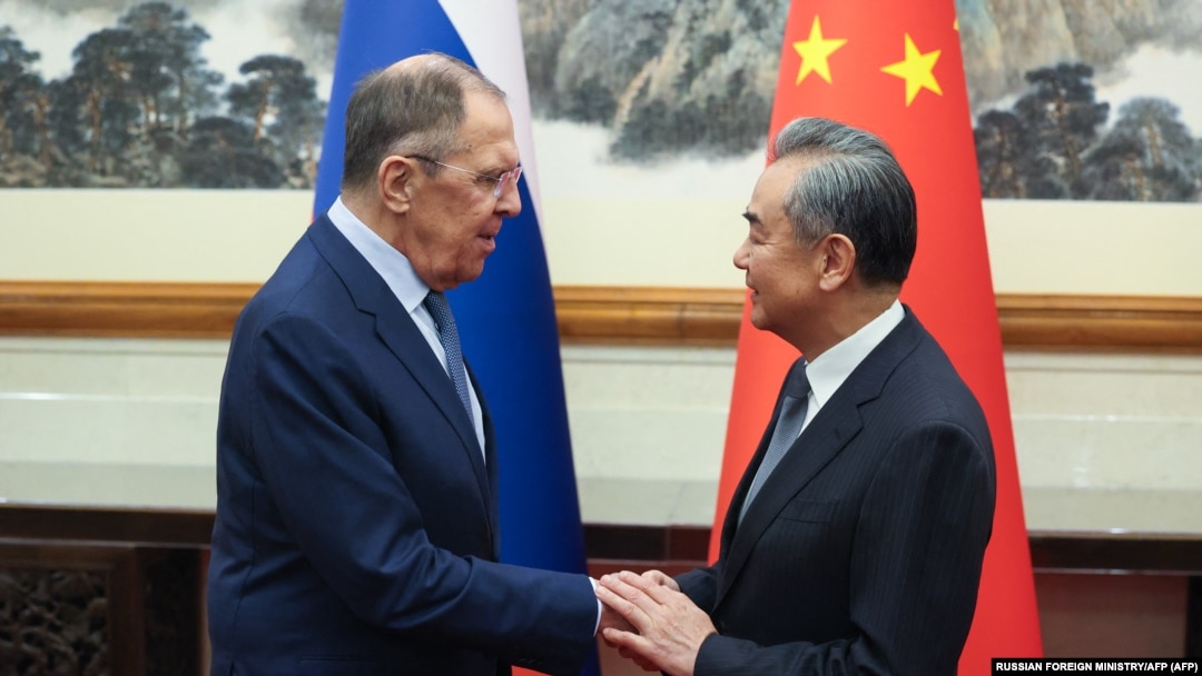 Ministri spoljnih poslova Rusije i Kine, Sergej Lavrov, Vang Ji, Peking, 16. oktobar 2023. 