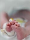 Një foshnje në repartin e neonatologjisë në Prishtinë. Fotografi ilustruese nga arkivi. 