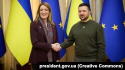 Президентка Європейського парламенту Роберта Мецола з президентом України Володимиром Зеленським, Львів, 4 березня 2023 року