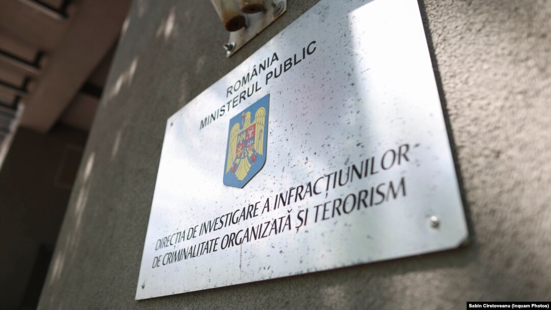 Procurorii Direcţiei de Investigare a Infracţiunilor de Criminalitate Organizată şi Terorism nu au cerut arestarea celor implicați în acest dosar. 