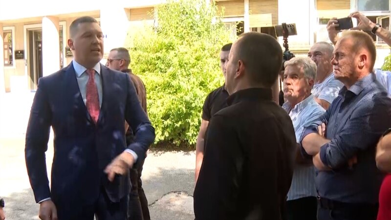 Sukob ministra unutrašnjih poslova Crne Gore sa policijskim sindikalcima 